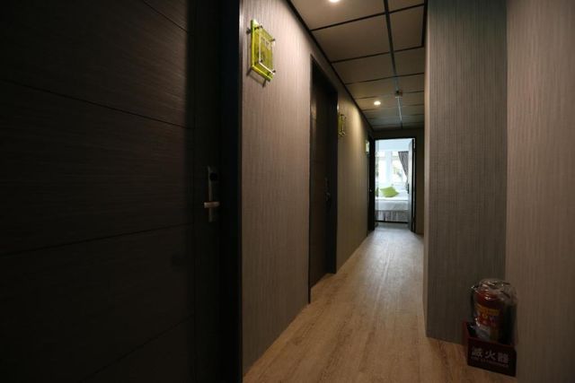 T.O. Hotel-Backpacker suite quadruple room-7