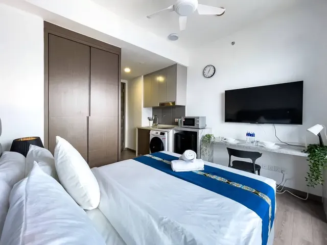Agile Residence TRX by Isabella-Deluxe Queen Room-5