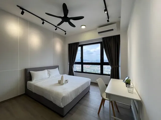 Agile Residence TRX by Isabella-Executive Queen Room-6