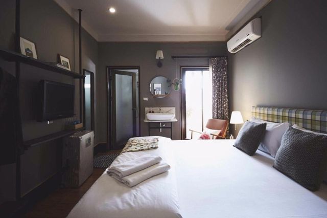 Josh Hotel-Deluxe Room(Room with Breakfast)-2