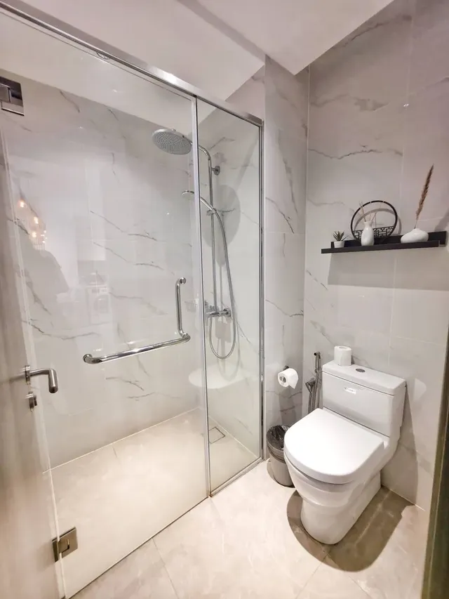 Agile Residence TRX by Isabella-Deluxe King and Queen Room-4