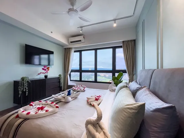 Agile Residence TRX by Isabella-Deluxe 1-bedroom and 1 living room suite-9
