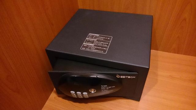 MRT Hotel-Standard Double Room-6