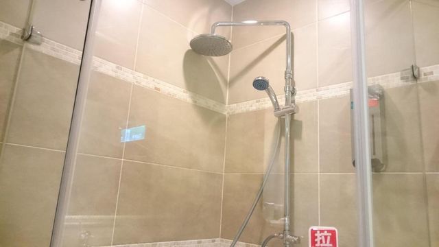 MRT Hotel-Standard Double Room-10