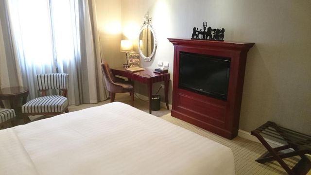 MRT Hotel-Classic Double room-2