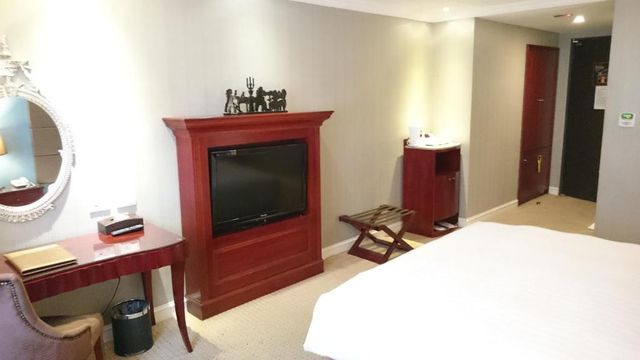 MRT Hotel-Classic Double room-4