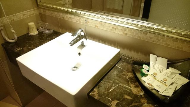 MRT Hotel-Classic Double room-8