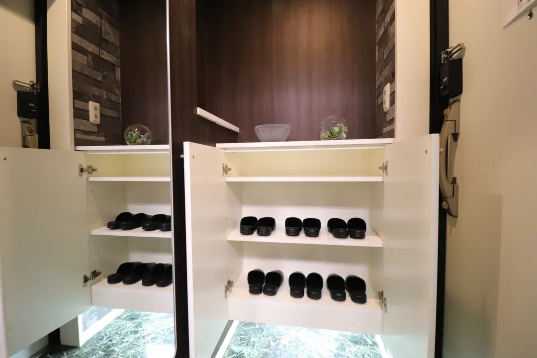 心齋橋旅居｜長堀橋站步行5分＊難波、道頓堀步行即達＊提供Wi-Fi＊設備齊全＊設計感客房