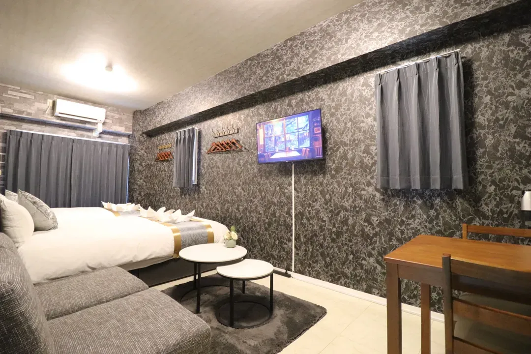 心齋橋旅居｜長堀橋站步行5分＊難波、道頓堀步行即達＊提供Wi-Fi＊設備齊全＊設計感客房