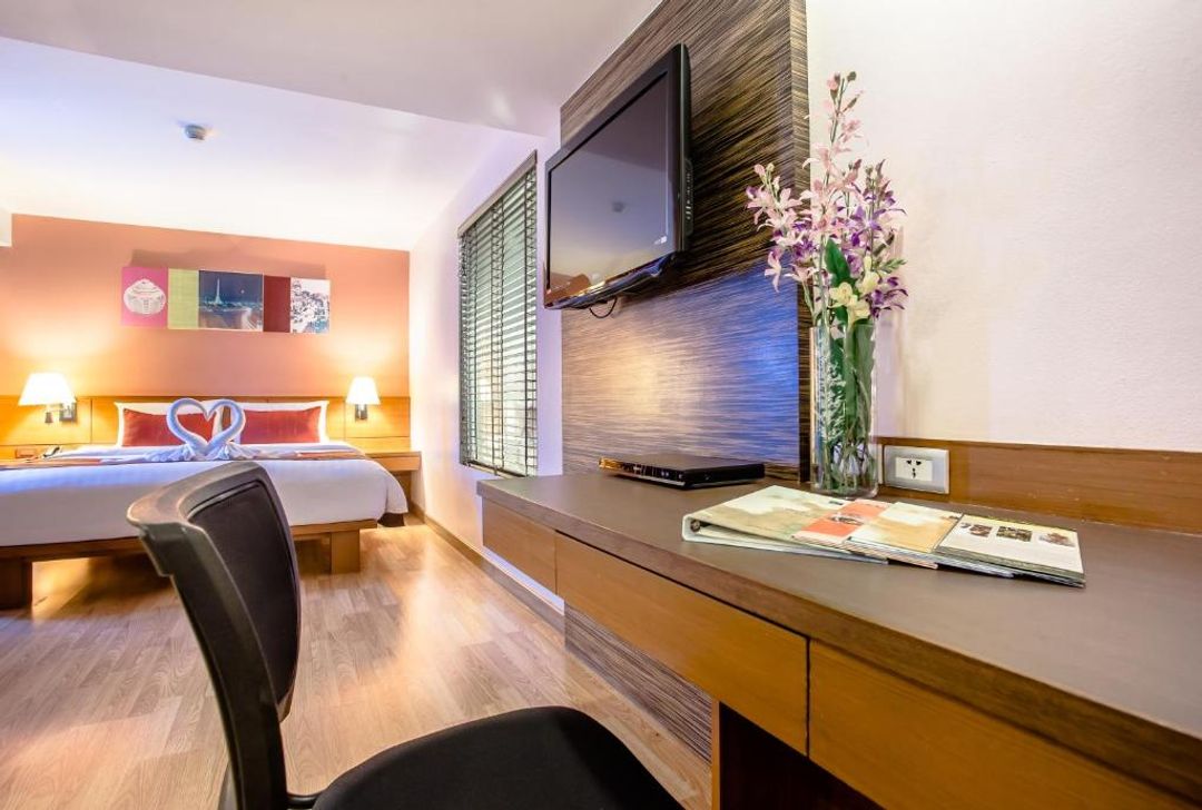 諾沃城大酒店（Nouvo City Hotel - SHA Extra Plus）