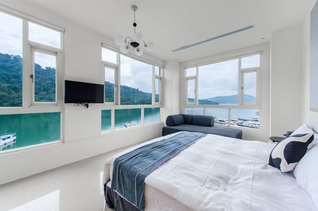 Sun Moon Lake Shui Yang-Deluxe Lake View Double Room-604-3