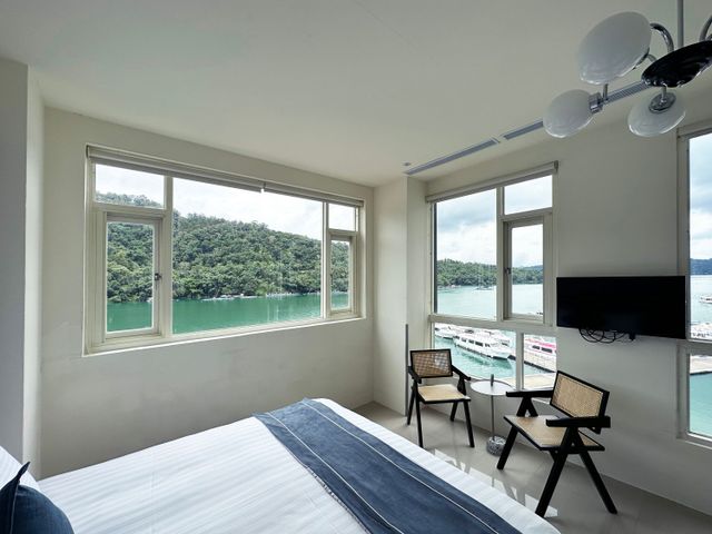 Sun Moon Lake Shui Yang-Superior Quadruple Room with Lake View-202,302,502,603-14