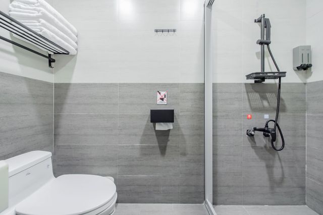 Sun Moon Lake Shui Yang-Superior Quadruple Room with Lake View-202,302,502,603-7