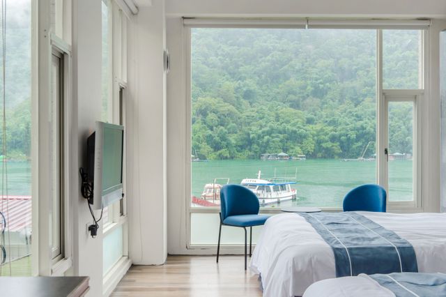 Sun Moon Lake Shui Yang-Superior Quadruple Room with Lake View-202,302,502,603-5