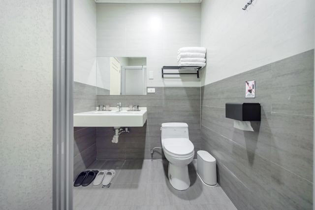Sun Moon Lake Shui Yang-Superior Quadruple Room with Lake View-202,302,502,603-8