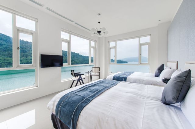 Sun Moon Lake Shui Yang-Deluxe Quadruple Room with Full Lake View-303,304,503,504,702-12