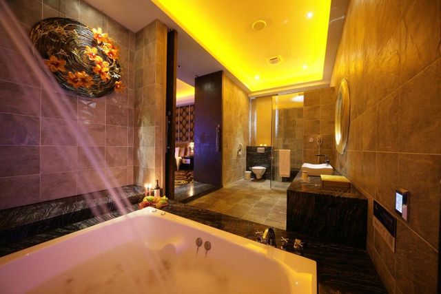 杜拜風情時尚旅館 | 兒童遊戲區 | 親子寵物友善-特大雙人床房｜附SPA浴缸-7