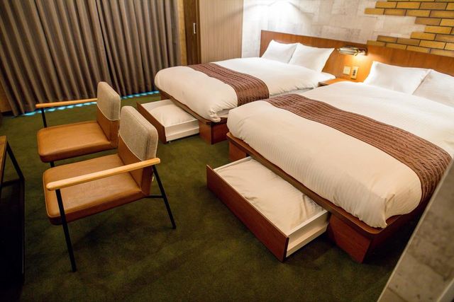 RESI STAY BRiX-Theater Room-5