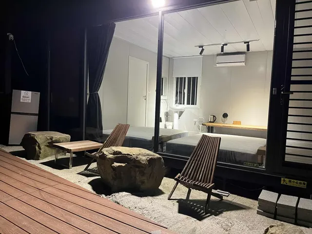 虹夕尖石免搭帳露營區｜獨家8折起！寵物友善、高海拔、鄰近青蛙石天空步道-"虹夕伴山" 組合屋 H1-6