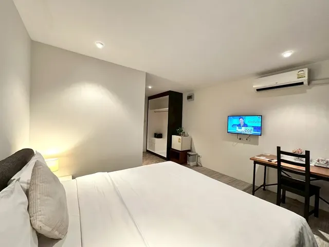 Studio F Sukhumvit-BUDGET DOUBLE ROOM-3
