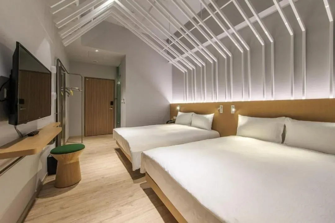 HOTEL PIN