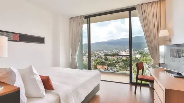 清邁伊斯廷譚酒店(Eastin Tan Hotel Chiang Mai)-豪華房 (含早餐)Deluxe Mountain View Room (Room with Breakfast)-2