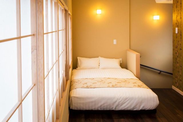 1 double bed.