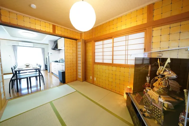Shogun room with Livingroom