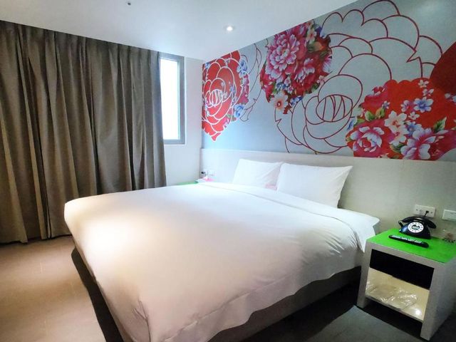Wholesome Hotel-Standard Double Room - with window-1