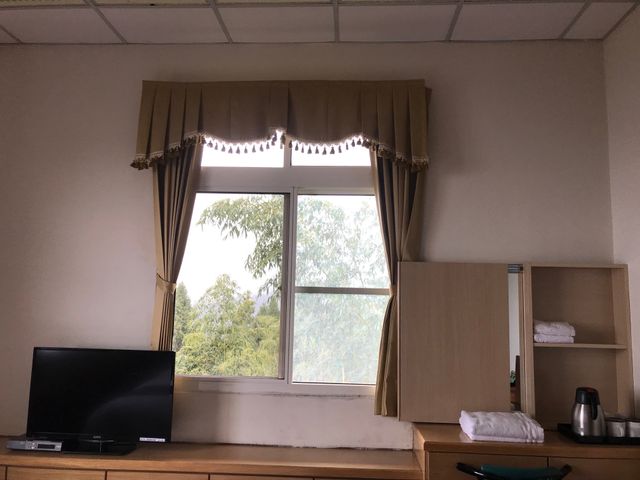 竺園民宿｜近石棹-景觀雙人房(一大床)-3