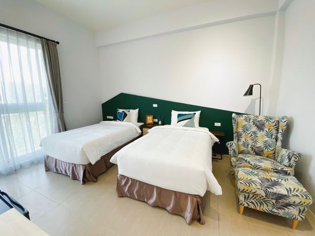 Ho Hostel-Double or Twin Room with Mountain View-2