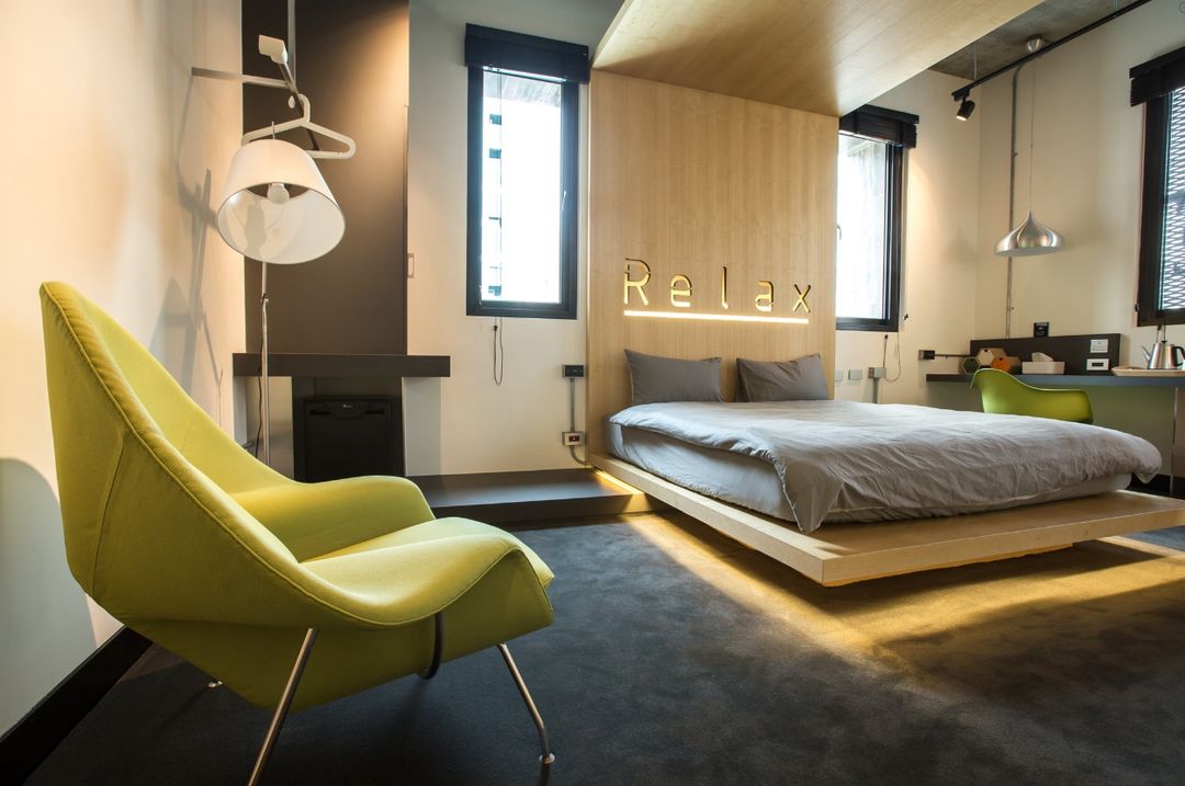 STABLE HOTEL