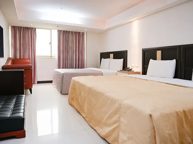 Guide Hotel Taoyuan Fuxing-Standard Quadruple Room-1