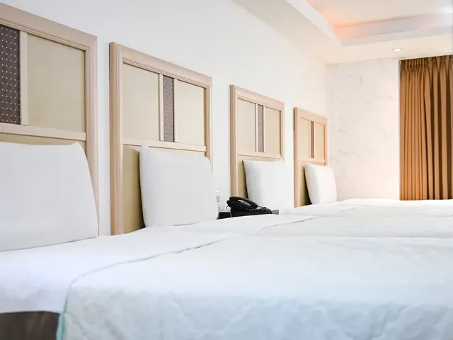 Guide Hotel Taoyuan Fuxing-Exquisite Quadruple Room-3