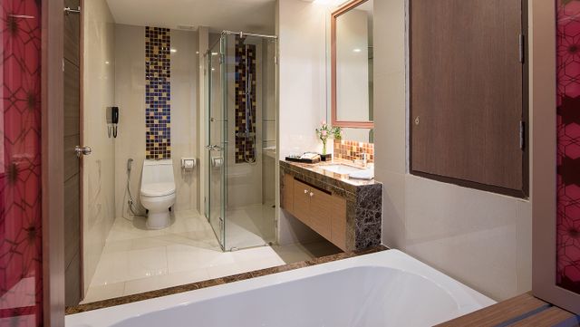 曼谷水門市場伯克利飯店(The Berkeley Hotel Pratunam - SHA Extra Plus)-尊貴四人套房(不含早餐)(Luxury Quruple Suite Room (Room only))-3