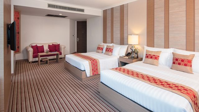 曼谷水門市場伯克利飯店(The Berkeley Hotel Pratunam - SHA Extra Plus)-尊貴四人套房(不含早餐)(Luxury Quruple Suite Room (Room only))-1