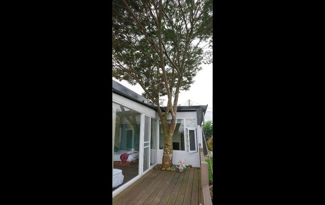 Sun Sweet House-Deluxe Double Room with Balcony-8