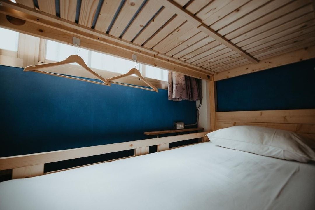 1995 Hostel