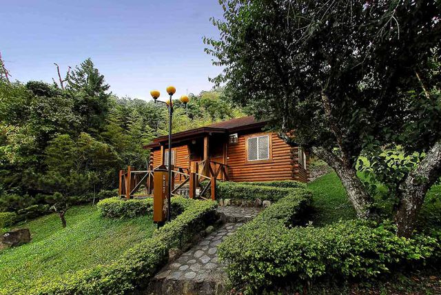 Sun Moon Lake Youth Activity Center-Triple Forest Chalet-6
