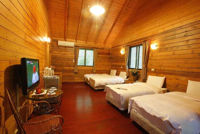 Sun Moon Lake Youth Activity Center-Quad Forest Chalet-2