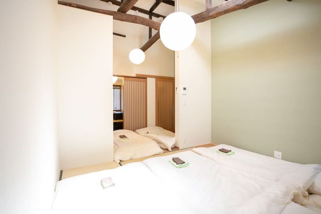 ENRAKU Guest house/FreeWiFi/Near JR Enmachi!