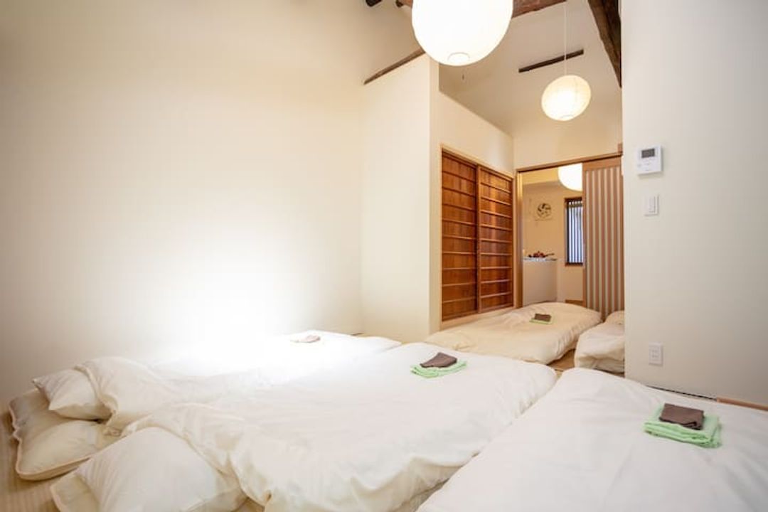 ENRAKU Guest house/FreeWiFi/Near JR Enmachi!