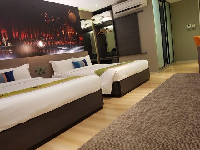 Bizotel Premier Hotel & Residence-Deluxe Triple Room(With Breakfast)-3