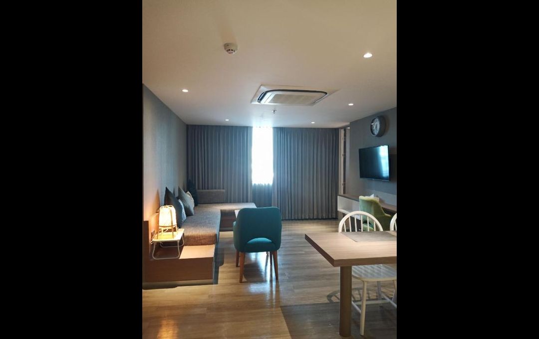 曼谷比左特爾酒店（Bizotel Premier Hotel & Residence）