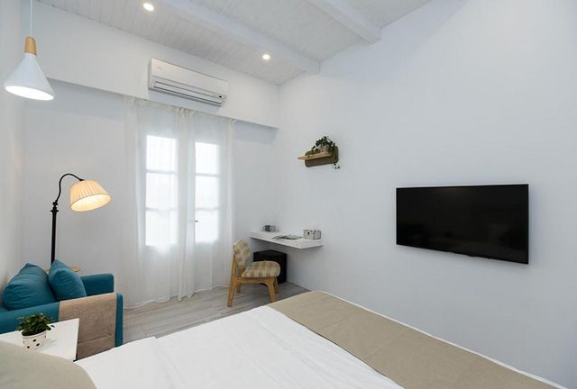 Blue White Bed and Breakfast-Double Room-3