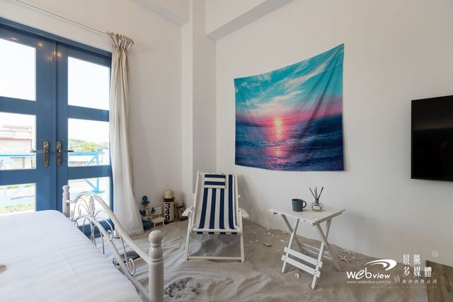 Blue White Bed and Breakfast-White Baisha Quadruple Room-3