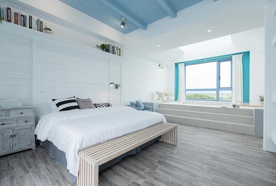 Blue White Bed and Breakfast
