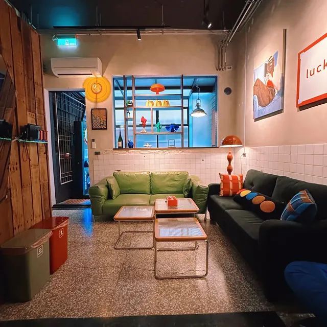 台南包棟酩宿|6-12人包棟、調酒/電麻/KTV/酒吧風、近台南火車站-6-12人小資包棟|絕美酒吧風|影音歡唱|電動麻將|SWITCH機|投鏢機-2