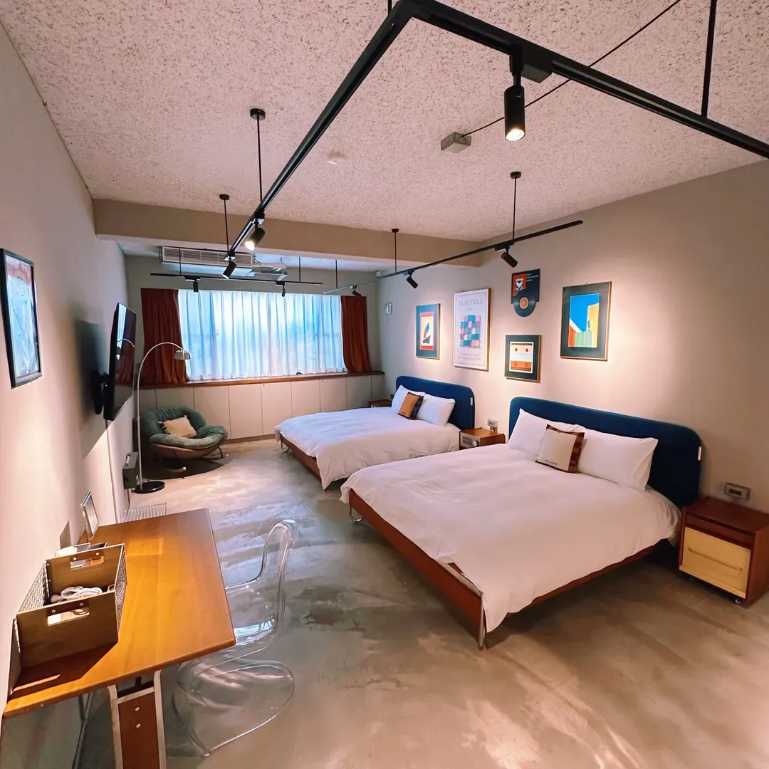 台南包栋酩宿｜6-12人包栋、调酒/电麻/KTV/酒吧风、近台南火车站