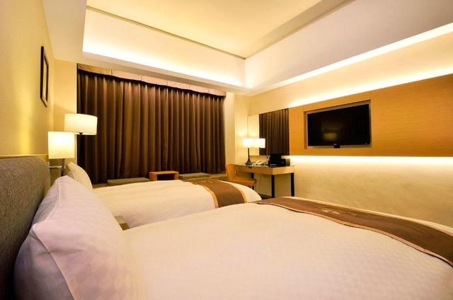 尊皇大飯店-尊榮雙人房（含早餐）-3